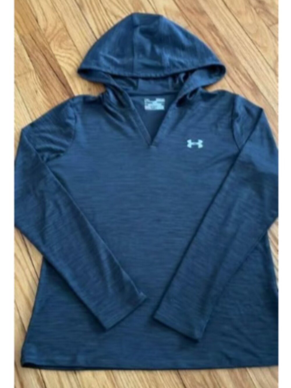 UNDER ARMOR gray v neck Performance Pullover, M